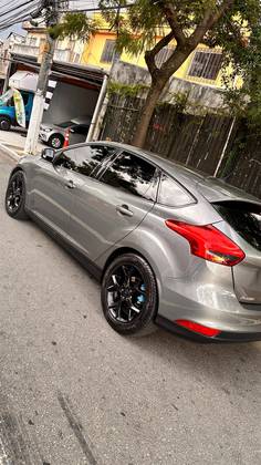 FORD FOCUS 1.6 SE PLUS 16V FLEX 4P MANUAL